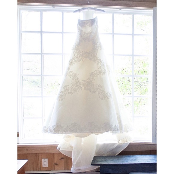 VERA WANG-Le Norte- LUXE COLLECTION Wedding Dress - Picture 6 of 8